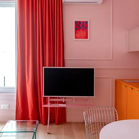 Pink - 4 Pax - Chartrons Jardin Public - Clim - Parking * Bordeaux