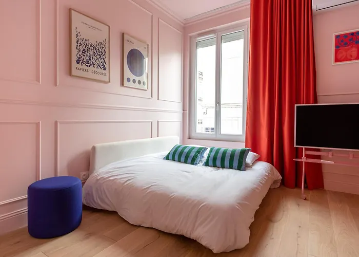 Pink - 4 Pax - Chartrons Jardin Public - Clim - Parking Bordeaux